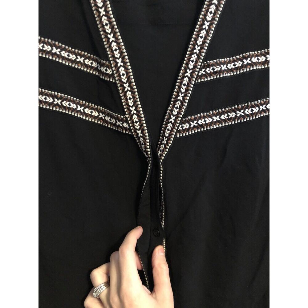 BKE Womens Top Medium Black Aztec Tribal Long Sleeve Button-Up V-Neck Blouse - Picture 6 of 7